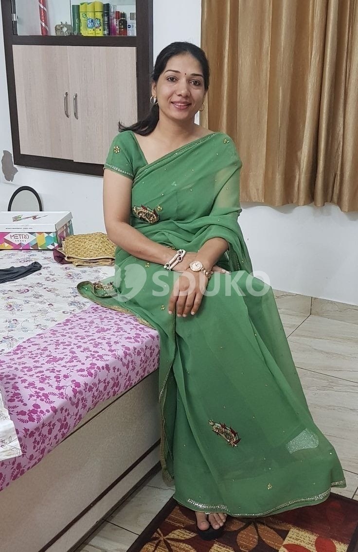 NewTown myself Kavita best VIP independent call girl service all type sex available aunty and college girl available ful