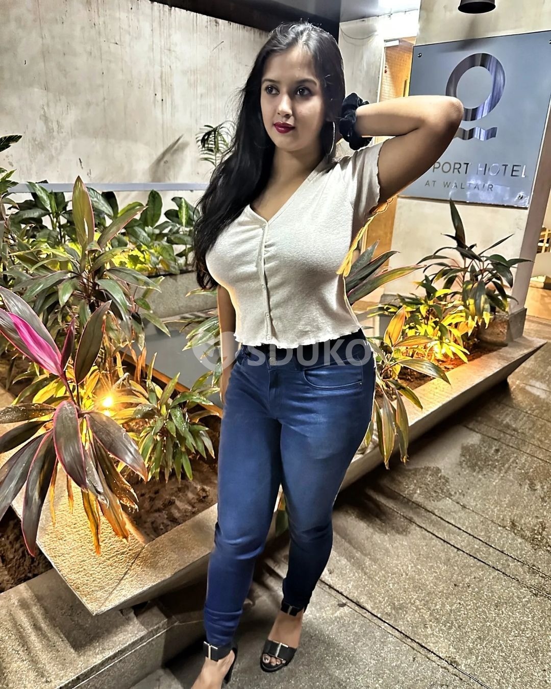 YEXI BEST ESCORT JUHU GENUINE PRICE FULLY SATISFYING MODEL CLG GIRL HOUSEWIFE HOT AND SEXY AVAILABLE ALL OVER MUMBAI