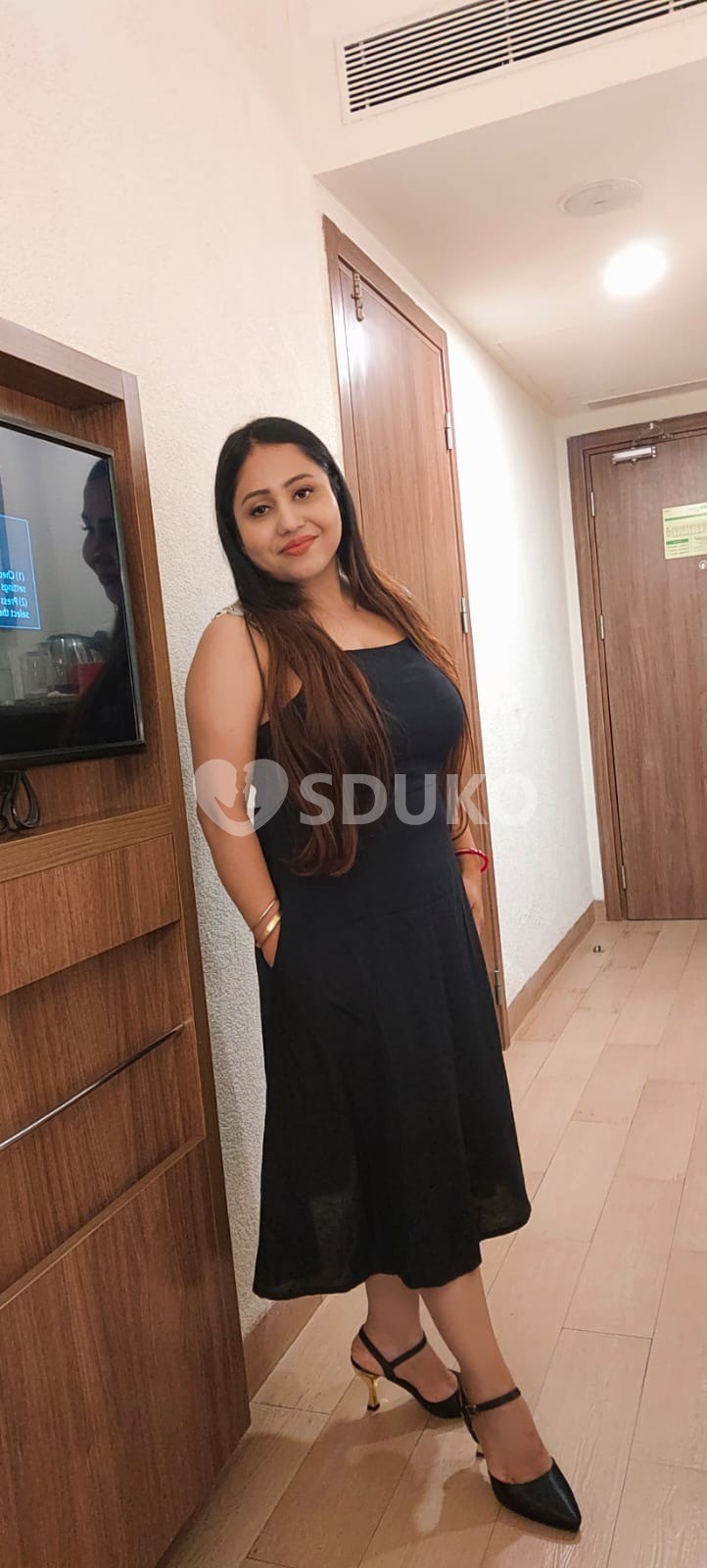 Radhika call girl service Malad 24 hours available