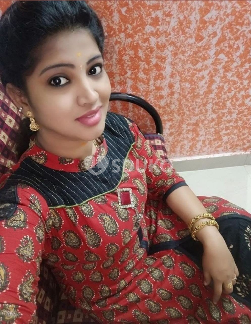 Hot aunty college girls available in low price 24 7 available in low price