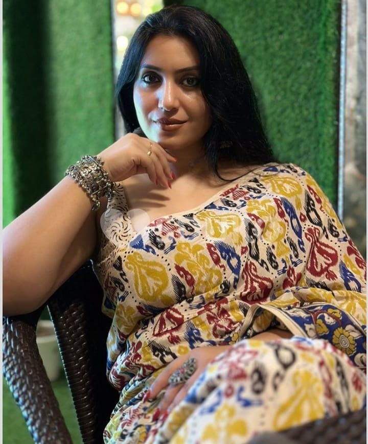 Malayali girls Aunty Tvm Malayali call girls available for service.... .. .