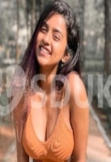 Independent Indian hot girl available for video call sex outcall and incall booking available